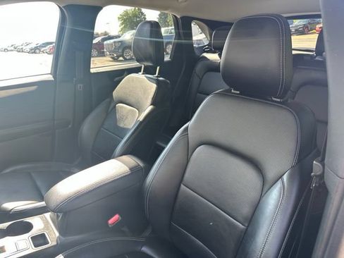 Used 2025 Ford Escape Platinum AWD/4WD image 43