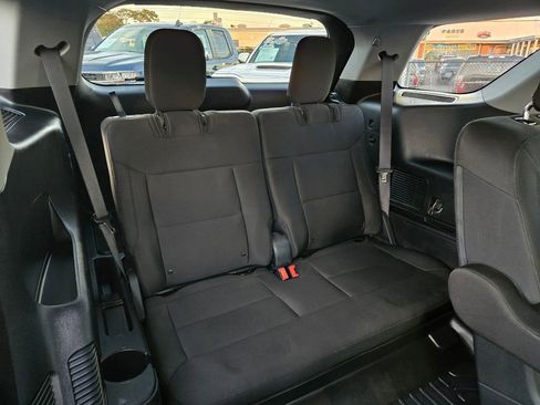 Used 2021 Ford Explorer XLT image 42
