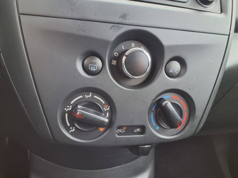 Used 2015 Nissan Versa S image 5