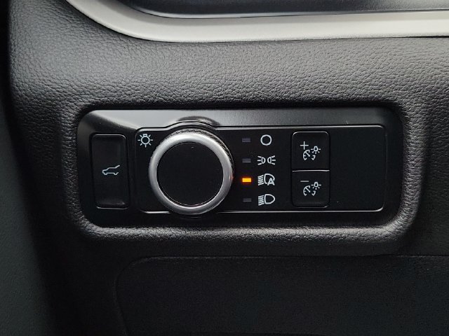 Used 2024 Ford Explorer XLT RWD image 34