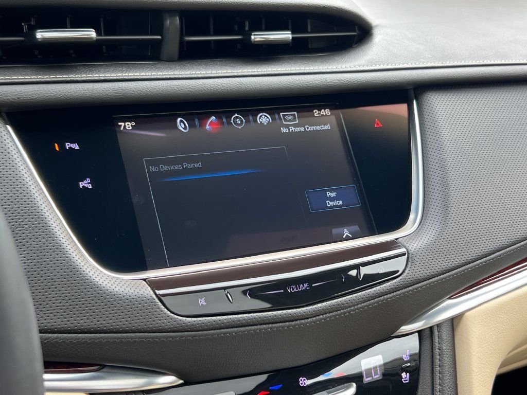 Used 2017 Cadillac XT5 Premium Luxury w/ Driver Assist Package FWD image 41