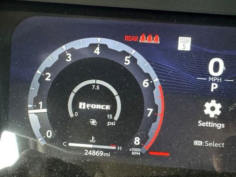 Used 2024 Toyota Tacoma TRD Off-Road AWD/4WD image 17