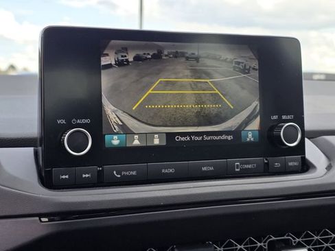 Used 2023 Honda Accord EX image 10
