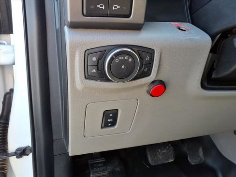 Used 2015 Ford F150 XLT w/ Equipment Group 301A Mid image 16