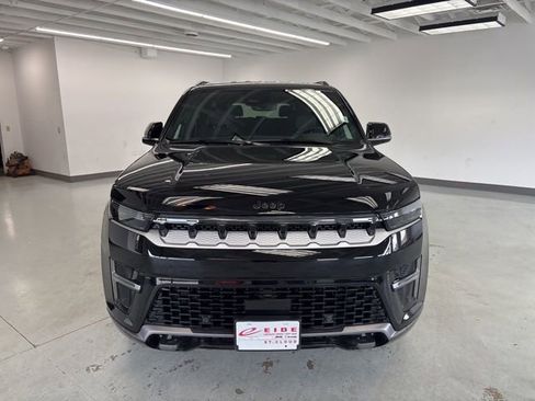 New 2026 Jeep Grand Wagoneer L 4WD image 2