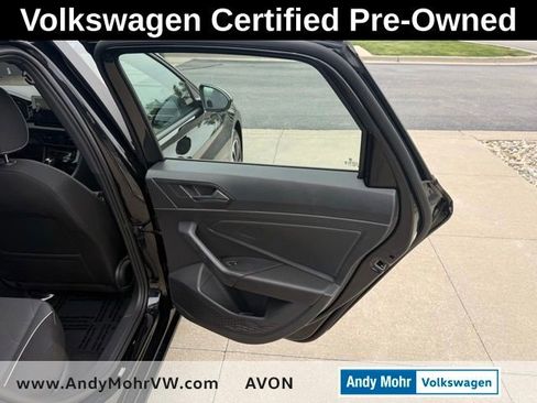 Used 2025 Volkswagen Jetta Sport FWD image 17