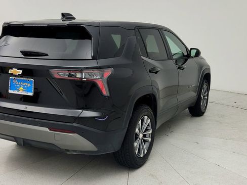 Used 2025 Chevrolet Equinox LT FWD image 8