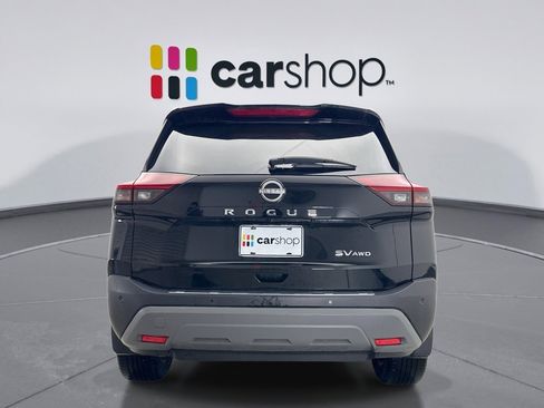 Used 2023 Nissan Rogue SV image 4