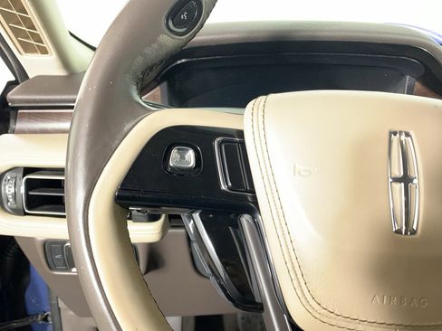 Used 2020 Lincoln Aviator Reserve image 17