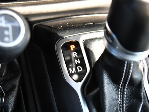 Used 2023 Jeep Gladiator Overland image 27