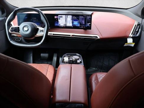 Used 2023 BMW iX xDrive50 w/ Sport Package AWD/4WD image 21