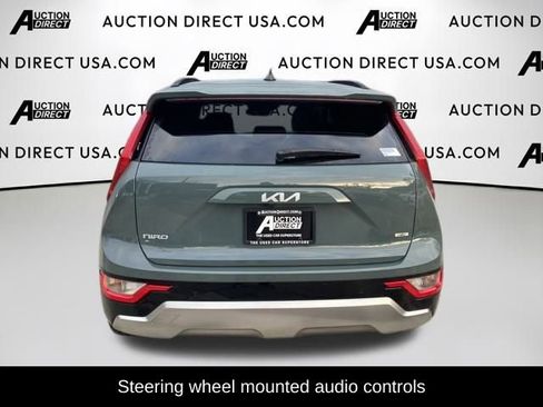 Used 2023 Kia Niro EX Touring image 5