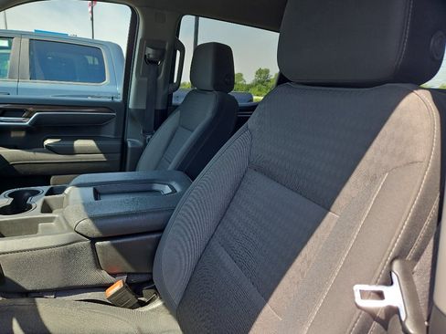 Used 2022 Chevrolet Silverado 1500 LT AWD/4WD image 8