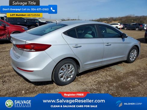 Used 2017 Hyundai Elantra SE image 4