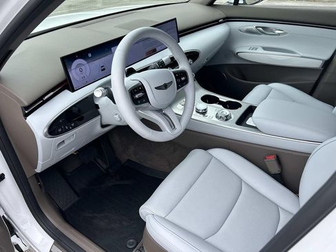 New 2027 Genesis GV70 2.5T Advanced AWD/4WD image 14