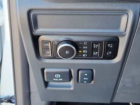 New 2025 Ford F150 Platinum w/ Equipment Group 702A High image 24