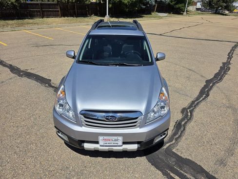 Used 2012 Subaru Outback 3.6R Limited w/ Moonroof Pkg AWD/4WD image 11