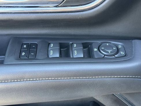 Used 2023 Chevrolet Suburban LT image 21