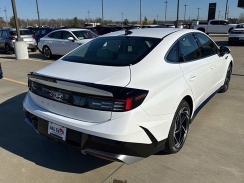 New 2026 Hyundai Sonata SEL FWD image 9