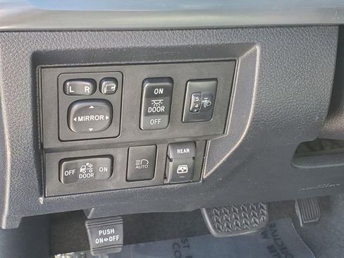 Used 2019 Toyota Tundra Platinum AWD/4WD image 19