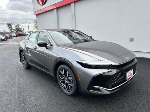 New 2026 Toyota Crown XLE image 4