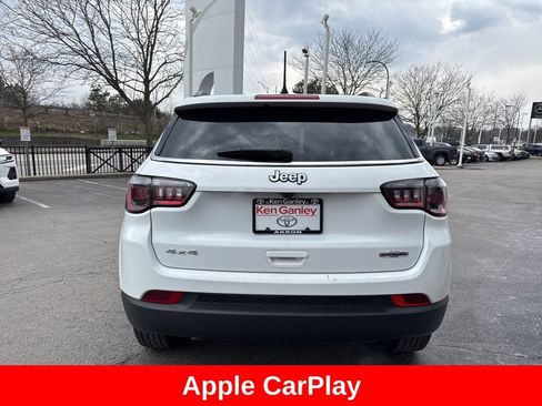Used 2025 Jeep Compass Latitude AWD/4WD image 6