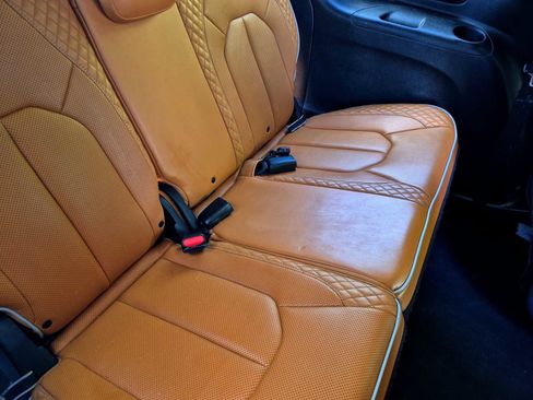 Used 2021 Chrysler Pacifica Pinnacle FWD image 31