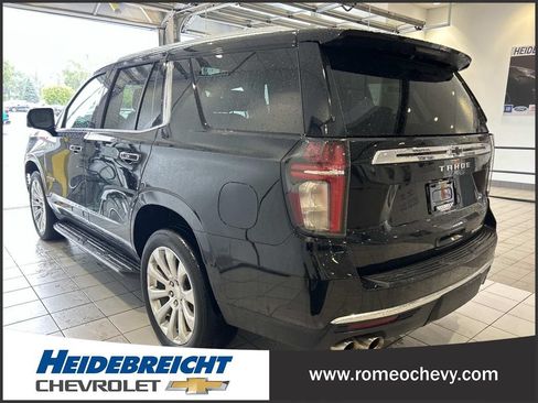 Used 2021 Chevrolet Tahoe Premier w/ Premium Package AWD/4WD image 5