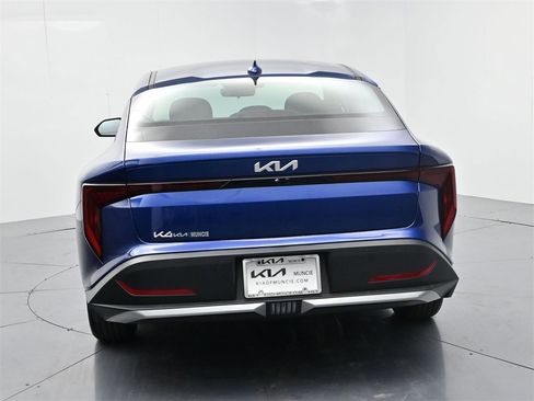 New 2025 Kia K4 LXS image 7