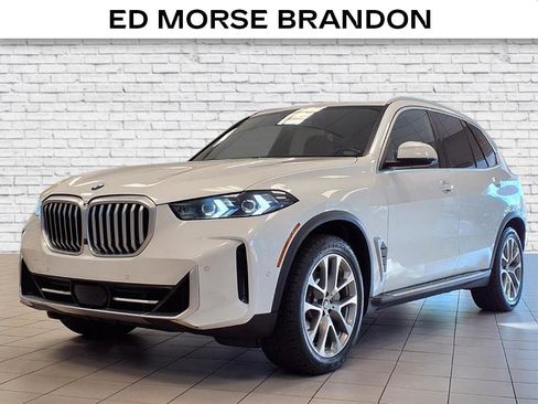 Used 2024 BMW X5 xDrive40i w/ Premium Package image 1