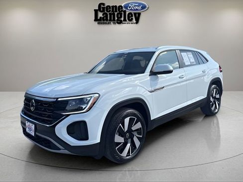 Used 2025 Volkswagen Atlas Cross Sport SE image 5