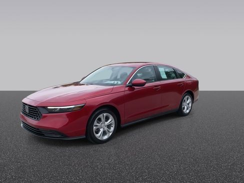 Certified 2025 Honda Accord LX image 5