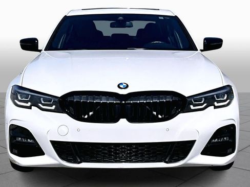 Used 2022 BMW 330i Sedan w/ M Sport Package image 4