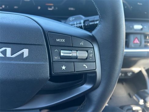 Used 2025 Kia K4 EX image 24