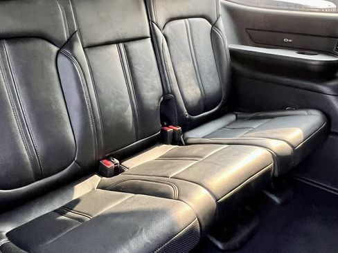 Used 2024 Jeep Wagoneer Series II w/ Flexible Seating Group RWD image 20
