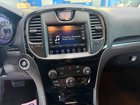 Used 2019 Chrysler 300 S AWD/4WD image 25
