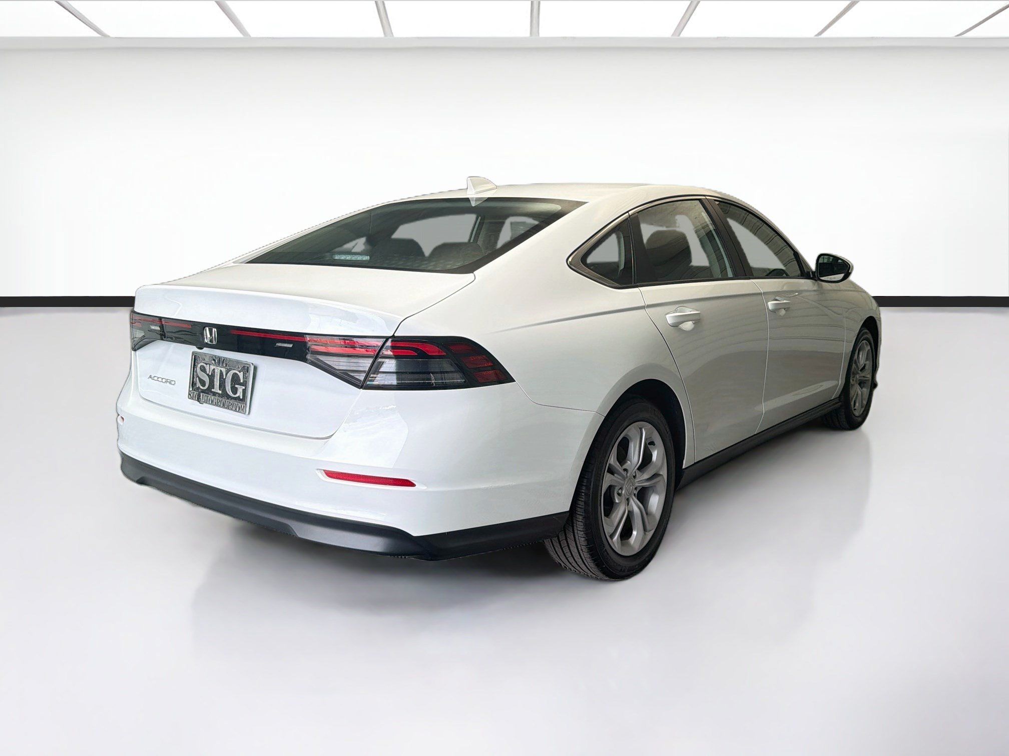 Used 2025 Honda Accord LX image 4