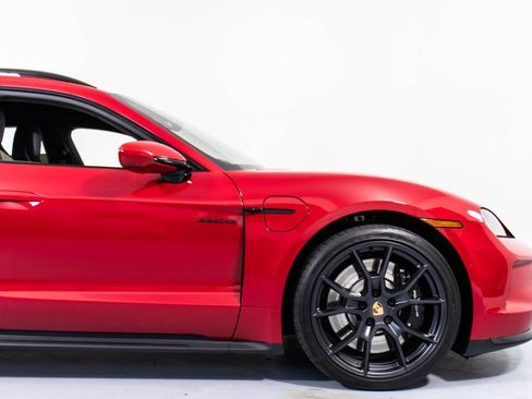 Used 2025 Porsche Taycan GTS AWD/4WD image 17