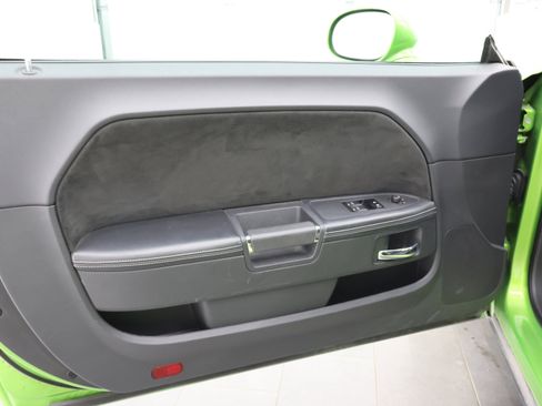 Used 2011 Dodge Challenger SRT8 w/ Green w/Envy Group image 35