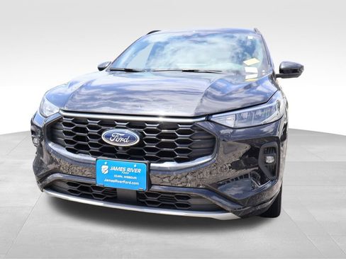 Used 2023 Ford Escape ST-Line Select w/ Tech Pack #2 AWD/4WD image 4
