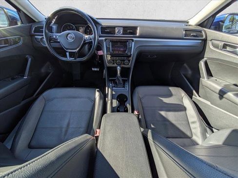 Used 2017 Volkswagen Passat 1.8T R-Line image 22