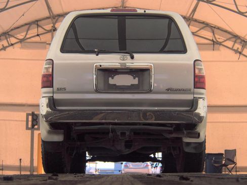 Used 2002 Toyota 4Runner SR5 RWD image 3