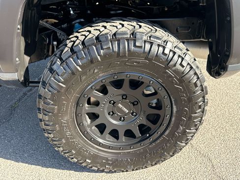 Used 2025 Toyota Tacoma TRD Off-Road AWD/4WD image 7