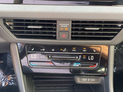 New 2026 Volkswagen Jetta SE FWD image 17