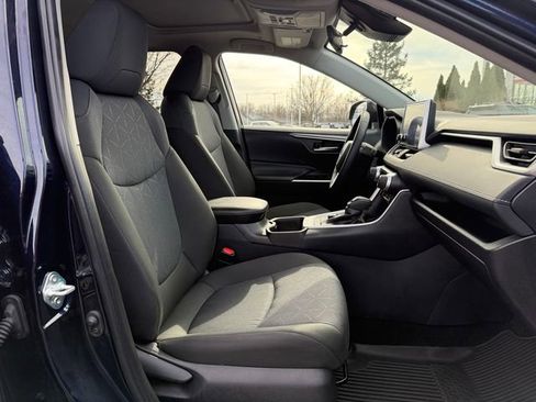 Certified 2025 Toyota RAV4 XLE w/ Convenience Package image 18