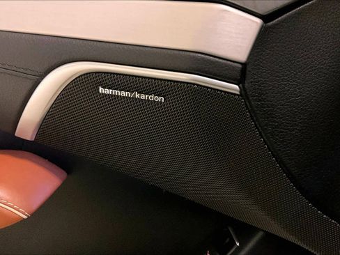 Used 2017 Mercedes-Benz SL 550 image 33