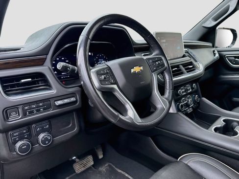 Used 2023 Chevrolet Suburban Premier AWD/4WD image 9