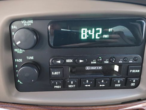 Used 2000 Buick Le Sabre Custom w/ Premium Opt Pkg FWD image 12