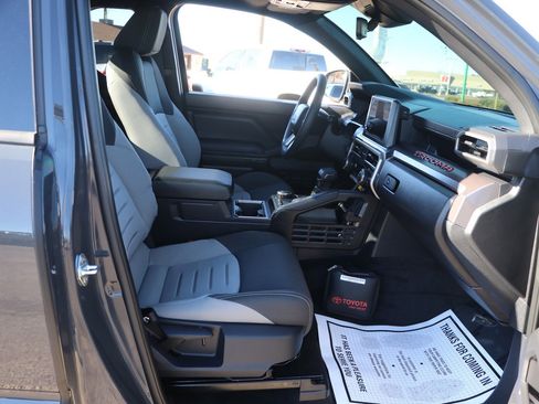 Used 2025 Toyota Tacoma PreRunner w/ TRD Prerunner Upgrade Package image 28