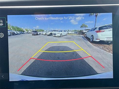 Used 2025 Kia Carnival image 14